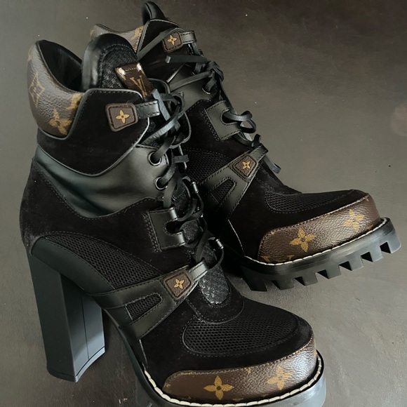 100% AUTHENTIC ***Louis Vuitton Star Trail Ankle Boots - Picture 1 of 5